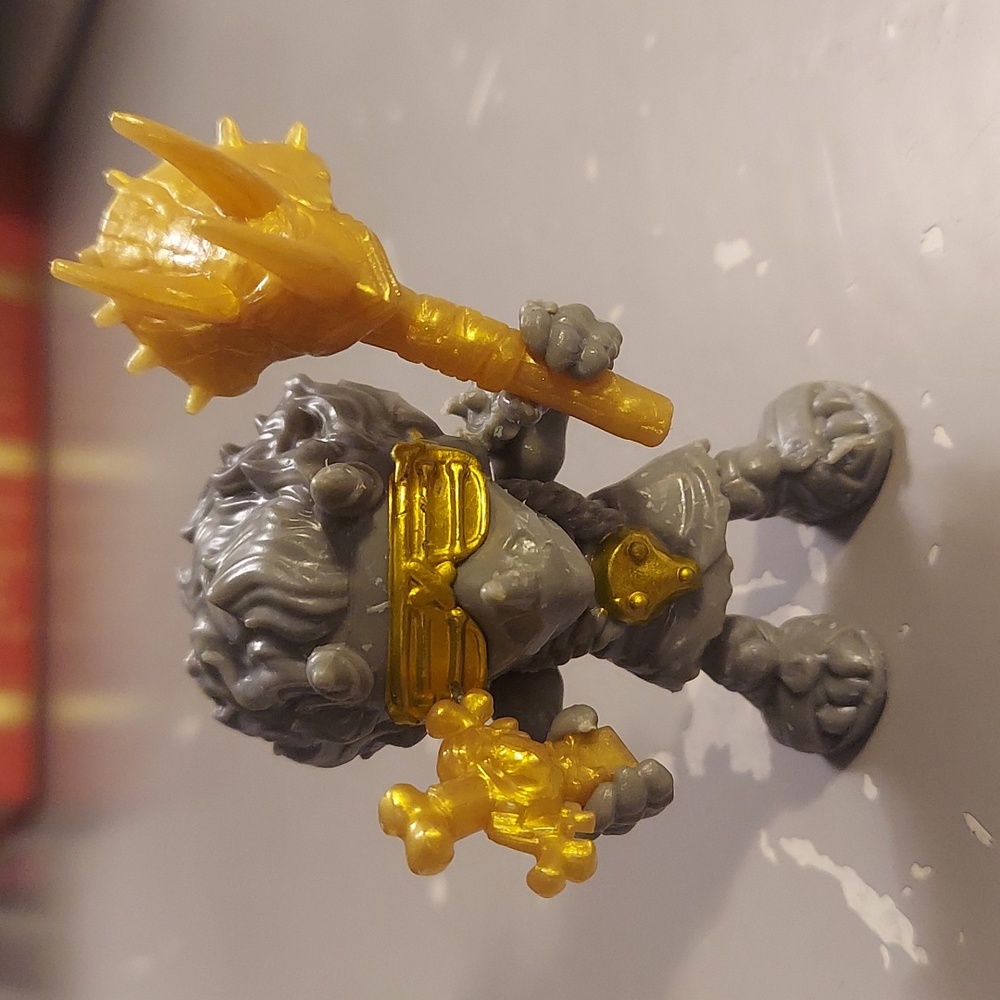 ❤️ Moose Treasure X Dino Gold Action Figure